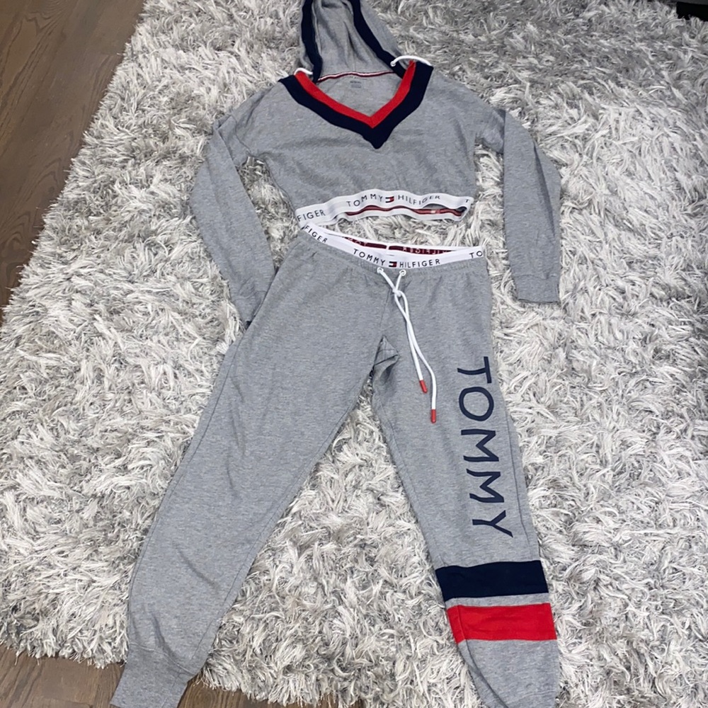 Lounge Set - image 1